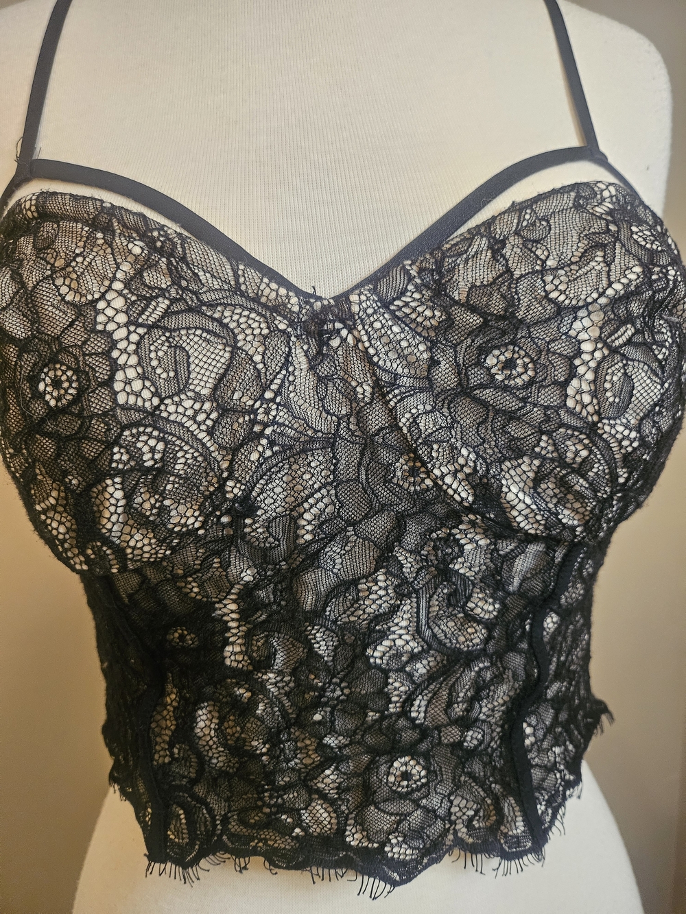 Express Black Lace Bralette Camisole - Picture 4 of 10